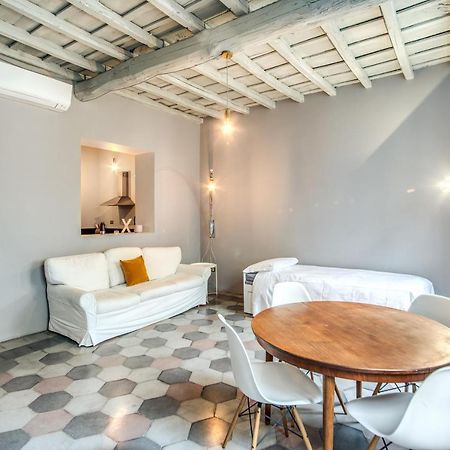 Stylish And Spacious Apartment Next To The Colosseum Rome Extérieur photo