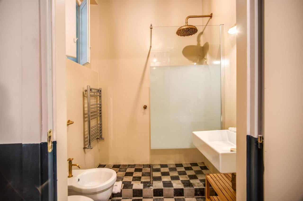 Stylish And Spacious Apartment Next To The Colosseum Rome Extérieur photo
