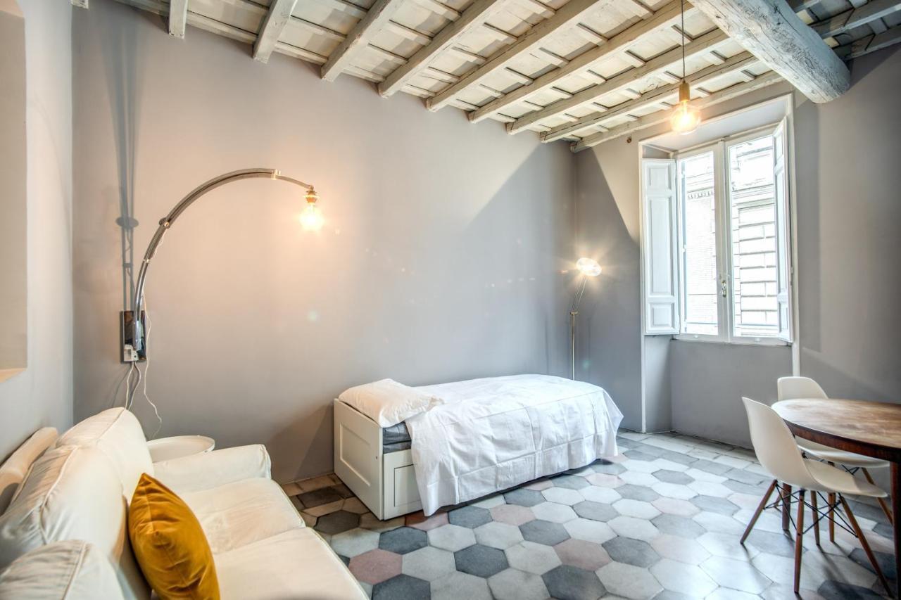 Stylish And Spacious Apartment Next To The Colosseum Rome Extérieur photo