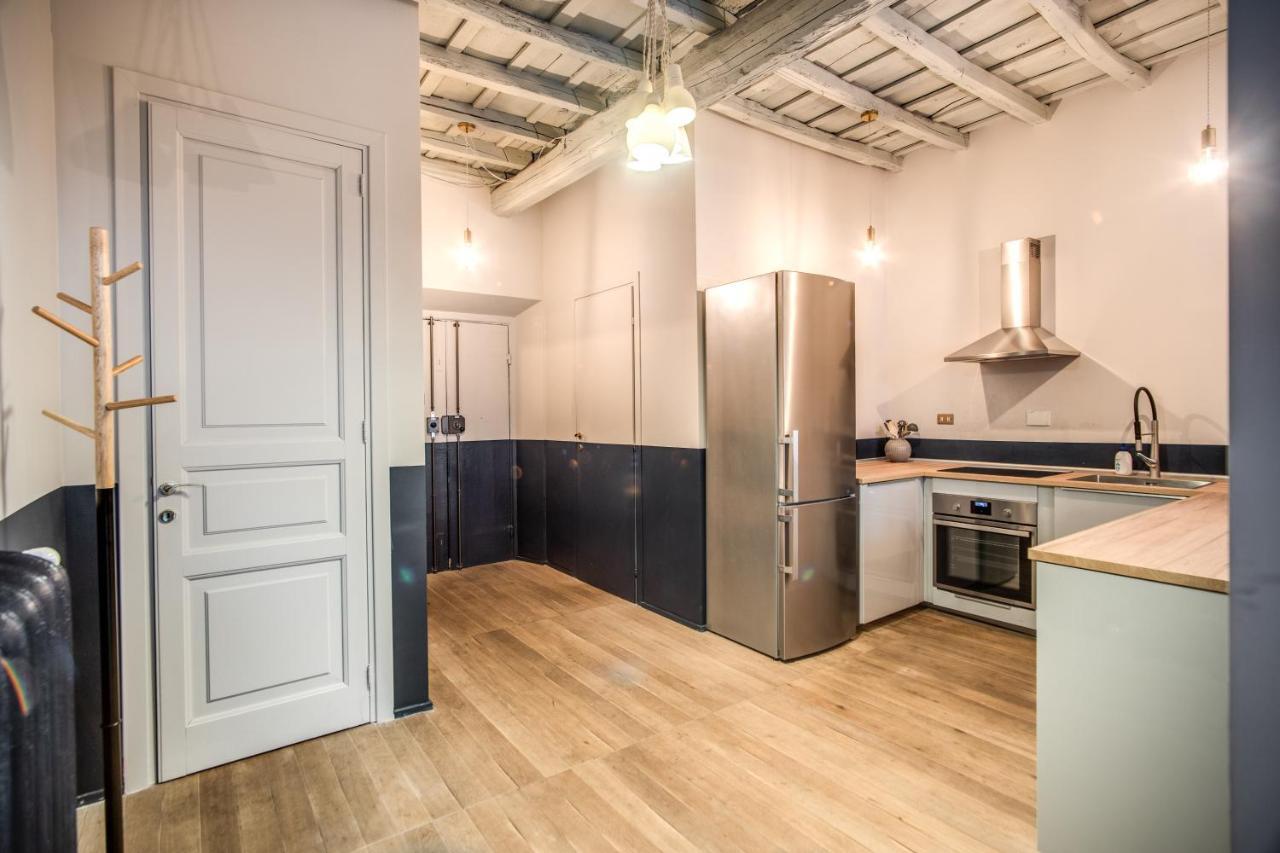 Stylish And Spacious Apartment Next To The Colosseum Rome Extérieur photo
